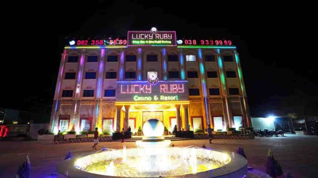 Lucky Ruby Border Casino có nhiều đặc điểm ấn tượng, nổi bật